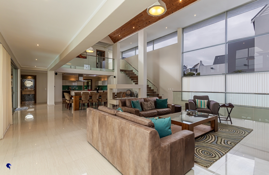 6 Bedroom Property for Sale in Myburgh Park Western Cape